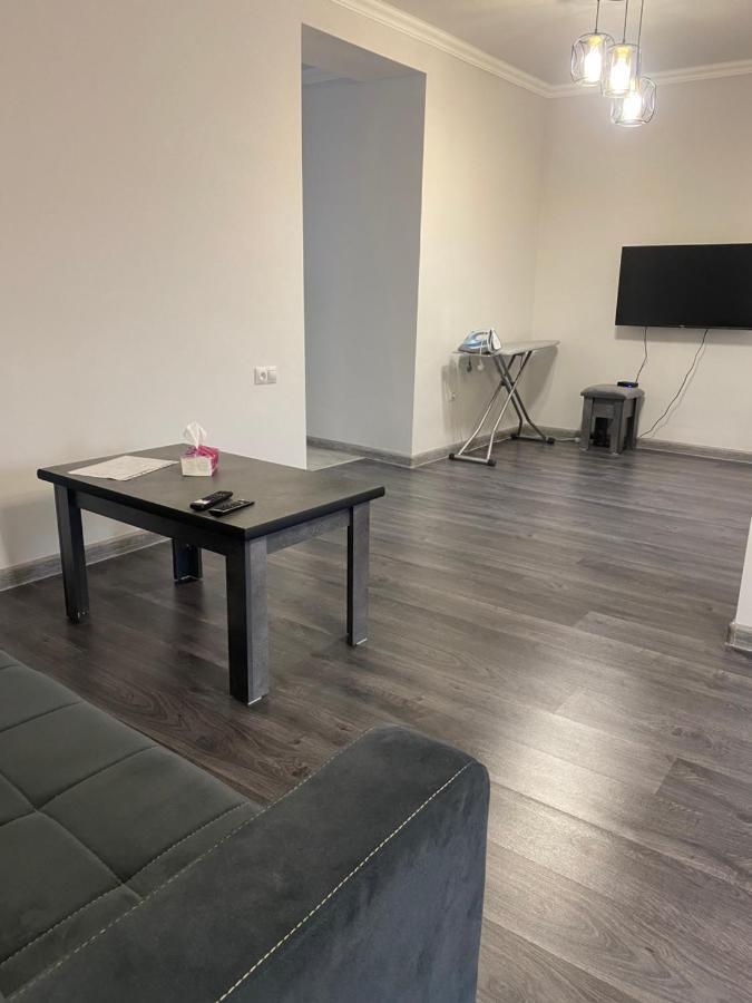 2 Cosy Apartment In Townhouse Near Airport Evn Geghanist  ภายนอก รูปภาพ